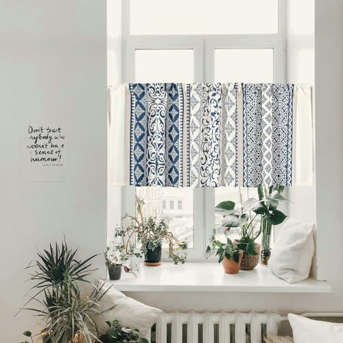 Daesar Küchengardine Stangendurchzug, Vorhang Blickdicht Kurz 150x45CM Bedruckt mit Blumen Motiv Scheibengardine Bistrogardine Boho Blau Weiß, 1 Stück