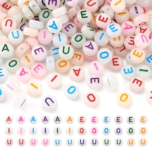 Cheriswelry 500 perline in acrilico con lettere dell'alfabeto, piatte, rotonde, 7 mm, luminose, colorate, sfuse, per la creazione di gioielli