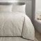 Serene Natural Pinsonic Bettwäsche-Set für King-Size-Bett, geprägtes Bettwäsche-Set (230 x 220 cm), luxuriöse Stickerei, traditioneller Stil, Avery Stripe Kollektion