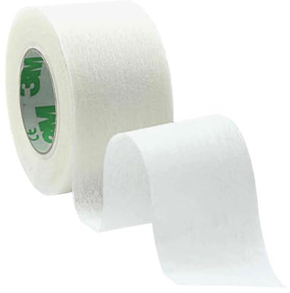 Dpm Tapes - Micropore 1530, Nastro Adesivo Chirurgico, Certificato di Conformità Medica, Ipoallergenico, Microporoso e Flessibile, Leggero, Kit Pronto Soccorso - Bianco (2.5 cm x 9 m)