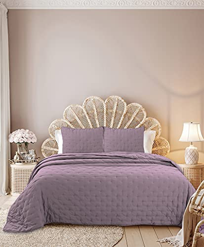 Autrefois Dessus de lit 240 x 260 cm Sixtine Rose Parme - Effet Peau de pêche - Couvre lit matelassé Doux et léger - Boutis uni 2 Places - Couverture Microfibre - Plaid canapé déco