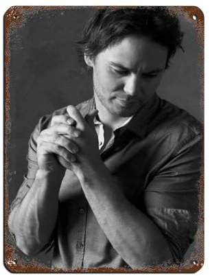 DWGFY Schauspieler Taylor Kitsch 12 Retro-Poster, Metall-Blechschild, schicke Kunst, Retro, Eisenmalerei, Bar, Menschen, Höhle, Café, Familie, Garage, Poster, Wanddekoration, 30 x 40 cm