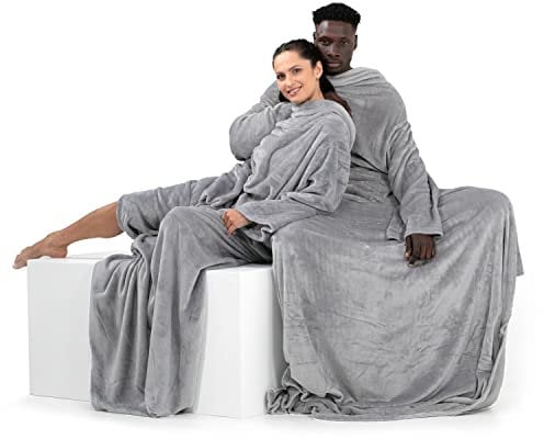 DecoKing Decke mit Ärmeln Geschenke für Frauen und Männer 170x200 cm Silber Microfaser TV Decke Kuscheldecke Weich Lazy