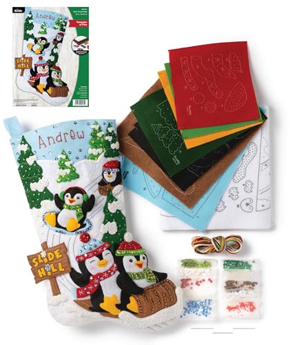 Bucilla Filz-Applikations-Strumpf-Set, Pinguine at Play, 45,7 cm, Filz-Applikation, Strumpfherstellungs-Set, perfekt für DIY-Nadelspitzen, Kunst und Handwerk, 89481E, Weiß