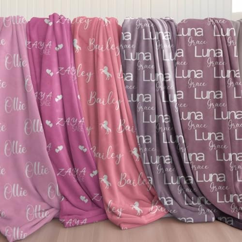 WOMB Personalisierte Namensdecke für Kinder, Erwachsene, Jungen, Mädchen, Mutter, Frauen, individuelle Decken mit Namen für Erwachsene, individuelle Decke, Flanell-Überwurf, Bettdecke (150 x 180 cm)