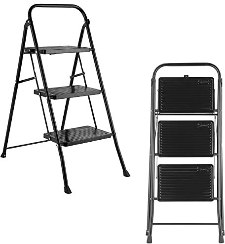 Kleeneze KL068514BLKFEU7 Escalera Plegable con 3 Pasos, Diseño Ergonómico, Compacta y Ligera, Patas Antideslizantes, Acero Resistente, Clip de Seguridad, Espacios Interiores y Exteriores Negro, 105 cm