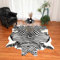 Großer Zebrafell-Teppich, Tierfellimitat, 2,1 x 1,6 m, Schwarz und Weiß