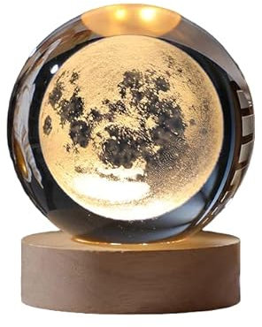 Lámpara Luna en Bola de Cristal LED Con Base de Madera - 8 cm - Para Escritorio y Hogar - Grabada en Láser - Ideal Para Regalar