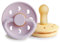 FRIGG Moon Phase Schnuller 2 Packung | Latex Schnuller | BPA-Frei | Hergestellt in Dänemark | Symmetrischer Sauger in Kirschform (Pale Daffodil/Soft Lilac, Größe 2 (6-18 Monate))