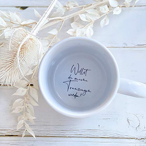 Tasse mit Frage ”Willst du meine Trauzeugin werden ?” 300 Ml, weiß | Keramik Tasse One Piece für Tee, Kaffee |Trauzeugin Geschenk Becher