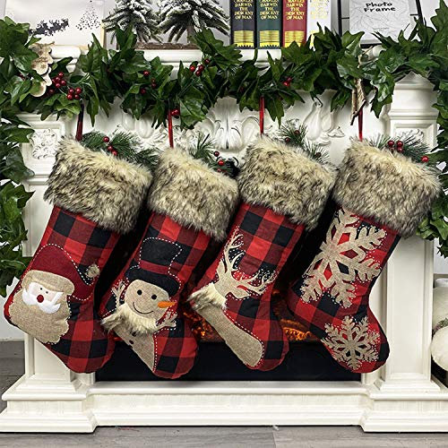 4er Set Weihnachtsstrumpf, 18 Zoll Nikolausstiefel zum Befüllen & Aufhängen, Weihnachtsstrumpf Rote und Schwarze Buffalo Plaid Strümpfe Klassische Santa Schneemann Rentier Weihnachten Charakter