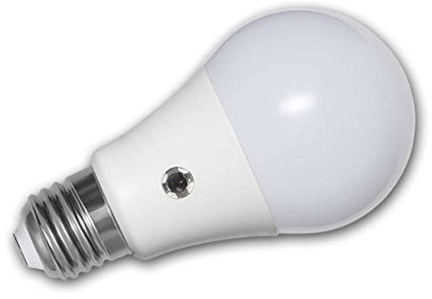 Star Trading E27 LED Lampe mit Dämmerungssensor, Leistung 8,2W, Lichtfarbe warmweiß, 806lm, Lichtempfindlichkeit <30 Lux