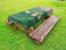 ABAKUHAUS Bauernhoftier Outdoor-Tischdecke, Schafe weiden auf Gras, dekorative waschbare Picknick-Tischdecke, 145 x 210 cm, Ecru Farngrün