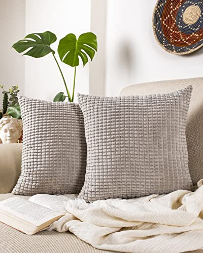Gräfenstayn 2er-Set Cord-Samt Kissenbezug 45x45 cm - Öko TEX Standard 100 - weiche Deko-Kissenbezüge mit verdecktem Reißverschluss für Sofa und Bett (grau - großes Muster)