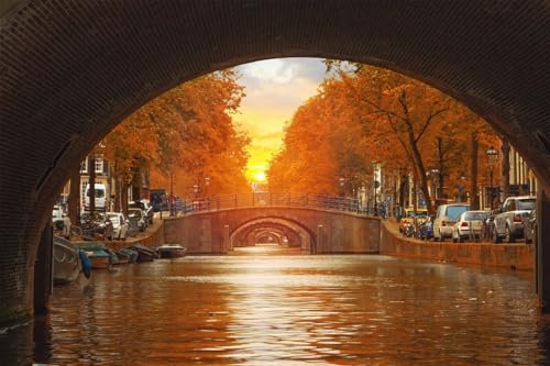 Fertig gerahmtes Leinwandbild - Motiv: Blick auf eine Gracht in Amsterdam beim Sonnenuntergang - Bilder/Fotos/Wandbilder/Souvenirs aus Holland/Niederlande, Größen Name: 30 x 20 cm