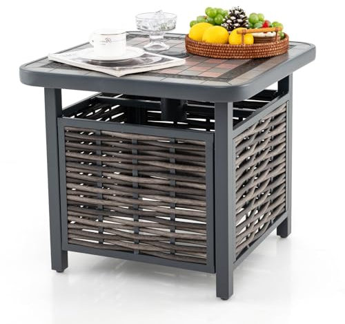KOMFOTTEU Gartentisch aus PE-Rattan, Beistelltisch mit Schirmloch & Schachbrettmuster, Couchtisch Bistrotisch wetterfest, quadratischer Terrassentisch für Garten, Hof, Terrasse, 55 x 55 x 50 cm
