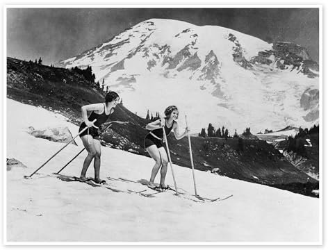Skifahren im Badeanzug, 1930 Poster von Vintage Ski Collection 40 x 30 cm Schwarz-Weiß Ski Wanddeko