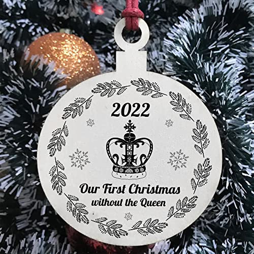 Red Ocean In Memory Queen Elizabeth II Plaque Wood Christmas Bauble Tree Decoration Keepsake