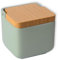 KOOK TIME salero de cocina con tapa de madera de bambú basculante. - Salero blanco mate de cocina moderno con base de cerámica mate para usar como salero y azucarero o especieros, 11.5x11.5x11.5 cm.