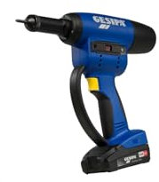 Gesipa FireBird Pro CAS mit 2 Li-Ion Akkus 18V - 2,0 Ah, Setzkraft 15.000 N, Blindnietmuttern bis M10 Aluminium, bis M8 Stahl und bis M6 Edelstahl, Nietgerät 1679671