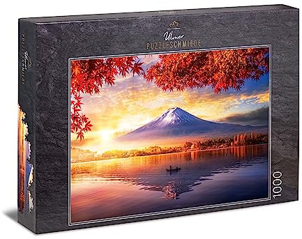 Ulmer Puzzleschmiede - Puzzle „Kawaguchiko am Fuji“ - Klassisches 1000 Teile Puzzle – Landschafts-Motiv mit dem Berg Fujijama im Spiegel des herbstlichen Kawaguchiko-See, Japan