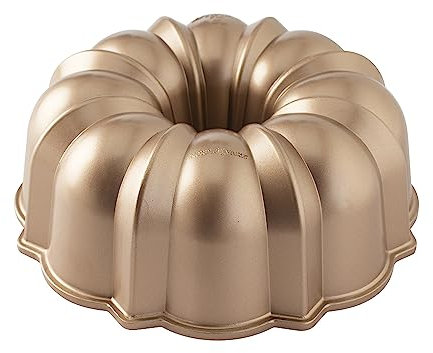 Nordic Ware Original 12-Cup Bundt Pan, Original Cast Aluminium Bundt Tin, Bundt Cake Tin with Fluted Pattern, Cake Mould Made in the USA, Colour: Toffee