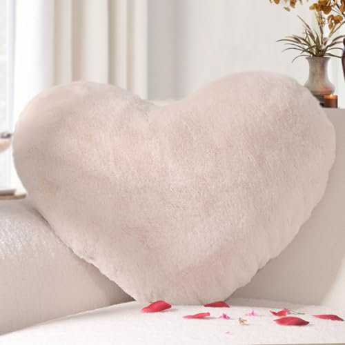 Yhoelata Muttertag Herzkissen, Hellbeige Herzform Kissen Kuschelkissen, Love Zierkissen Aesthetic, Plüsch Kissen für Wohnzimmer Sofa Kind Schlafzimmer Bett, 25x35 cm