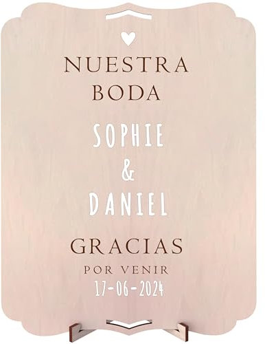 Nagu® Pancarta Personalizada 30x22 cm - Decoracion Boda y Photocall Personalizado - Cartel Bienvenida Boda con Nombre Novios - Madera Ecológica, Incluye Letras Adhesivas y Pie de Soporte