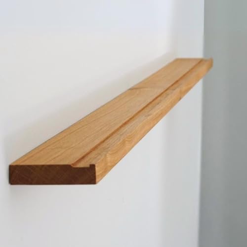 ZUSCHNITTPROFI.DE Design Bilderleiste aus massiver Eiche 1,9-2cm stark, 140 cm breit, für Fotos, Bilderrahmen, Bücher, Magazine, Handgefertigt, schwebendes Regalbrett als Board oder Bücherregal