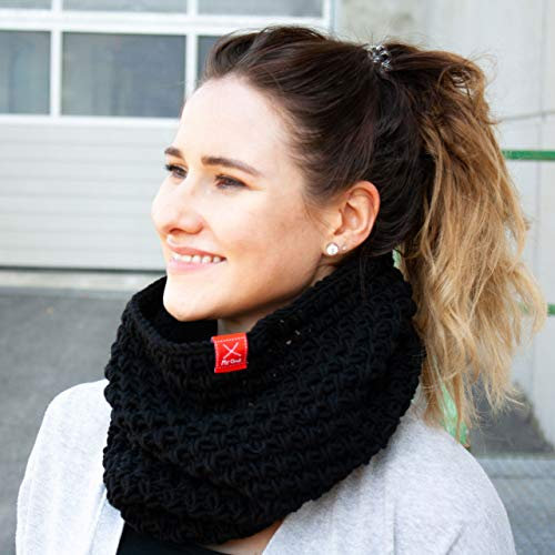 Strickset Loop – DIY Loop Strickeria schwarz – Strickset Schal mit 6 Knäuel Reiner Merinowolle Merino Pure Extrafine in schwarz + Rundstricknadel 7mm + Strickanleitung + Label – Loop Stricken