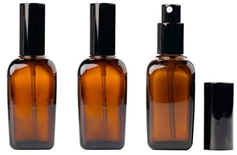 VASANA - 3 botellas de cristal cuadradas de ámbar de 3 onzas con pulverizadores de niebla fina y tapa antipolvo, frascos de viaje vacíos atomizador para aceites esenciales