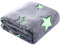 Winthome Kuscheldecke Kinder, Deck Glow In The Dark, Fleecedecke Weiche Flauschig, Babydecke Warme Kuschelig, Sofadecke für Mädchen Junge, Geschenke, Passend zu Allen Jahreszeiten (Stern, 120x150cm)