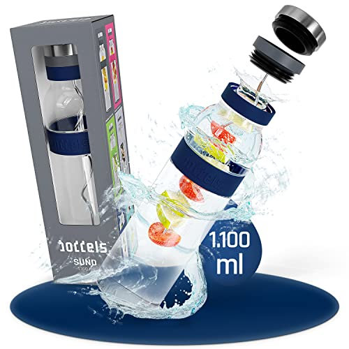boddels Glaskaraffe mit Deckel und Sieb 1.100ml, rutschfester Griff, Wasserkaraffe mit Fruchteinsatz, Karaffe Glas mit Deckel, Glaskanne, Wasserkaraffe mit Deckel, Wasserkrug Glas