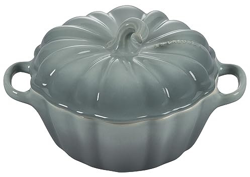 Le Creuset Calabaza figurada de cerámica pequeña Cocotte, 12 onzas, sal marina
