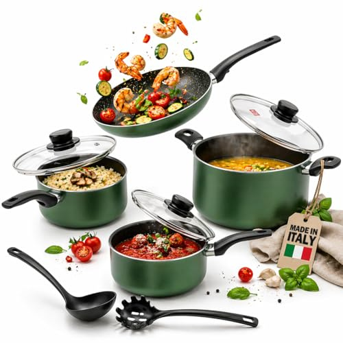 BAKAJI Batteria di Pentole Natura Più Colore Verde con Fondo Antiaderente e Manico Cool Touch, Accessori Mestoli, Impugnatura Ergonomica, Coperchi in Vetro, Casseruola e Padella con Cottura Omogenea