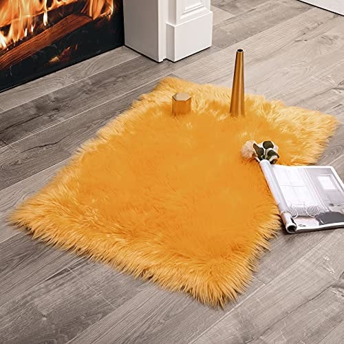 MIULEE Faux Fell Teppich Flauschig Weiche Warm Modern Bodenmatte Sofa Matte Kunstfell Dekofell Rechteck Bettvorleger Wolle Longhair Optik Gemütliches 60x90 cm Golden