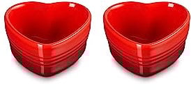 Le Creuset Set de 2 Ramequins Cœur en Céramique, 350 ml Chacun, Cerise, 69084300600031
