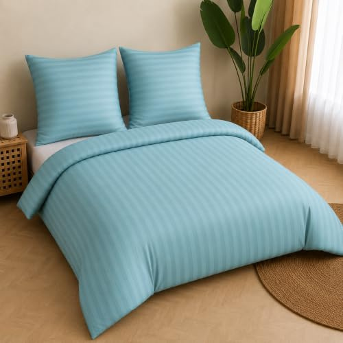 Pamposh Geprägte Satin-Streifen Bettwäsche 220x240 cm – 3-teiliges Mikrofaser Bettbezug Set mit 2 Kissenbezügen 80x80 cm, Weiche & Atmungsaktive Satin-Bettwäsche, Pflegeleicht & Elegant