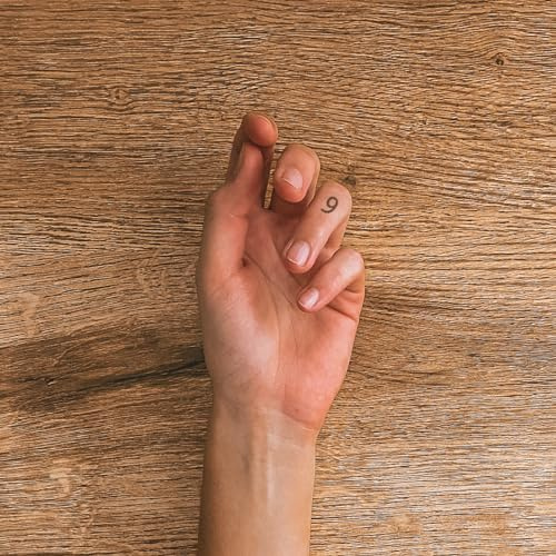 Inkster® Nummer 9 Tattoo | Temporäres Tattoo mit EU-Kosmetikzertifizierung | wasserfest + vegan | revolutionäres 2-Wochen-Tattoo | Fake Tattoos und Klebetattoos für Erwachsene