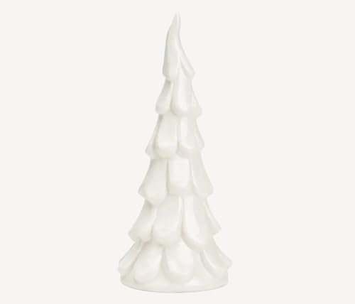 Deko Tannenbaum aus Keramik in Weiß, Stilvole Weihnachts oder Winterdeko für Ihr Zuhause, Tisch & Fensterbank (9x18x9)