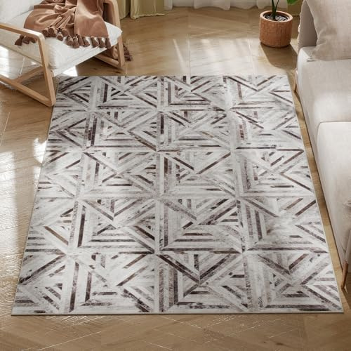 HOMCOM Modern Area Rug, Triangle Pattern Non-Slip Washable Rug, Chenille Floor Carpet for Living Room, Bedroom, Dining Room, Home Office, 170 x 120 cm, Brown