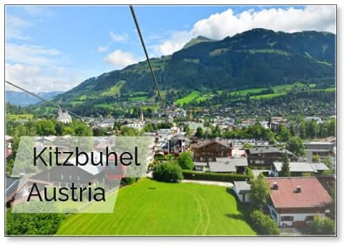 Blick auf die Stadt Kitzbuhel gesehen von der Seilbahn, die auf Hahnenkamm Skipiste fahren, Kitzbühel, Tirol, Österreich, Kühlschrankmagnet