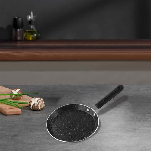 FACAIIO Poêle à crêpes antiadhésive, 18 cm, répartition homogène de la chaleur, compatible avec les cuisinières à gaz et à induction (noir)