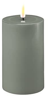 Deluxe Homeart Flammenlose LED-Kerze für den Innenbereich, Salvie Green, mit Real Flame™-Technologie, batteriebetriebene Kerze (7,5 x 12,5 cm)