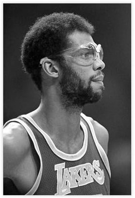 Basketball-Legende KAREEM ABDUL JABBAR Glänzende Leinwand Poster Schlafzimmer Dekor Landschaft Büro Zimmer Dekor Geschenk 30 x 45 cm