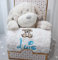 BotoBaby Babydecke mit Namen & Geburtsdatum Bestickt + Plüschtier Personalisiertes Geschenk zur Geburt, Taufe, Ostern, Baby-Shower, Kuscheldecke 75x100 cm, weich & sicher (Beige - Hund)