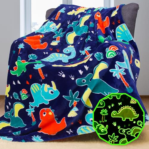 YISUMEI Decke Dinosaurier Kuscheldecke Leuchtet im Dunkeln, flauschig weiche Fleecedecke für Wohnzimmer, Couch oder Bett, 130x155cm, Blau, Dino Geschenke fürs Junge und Mädchen Kinder.