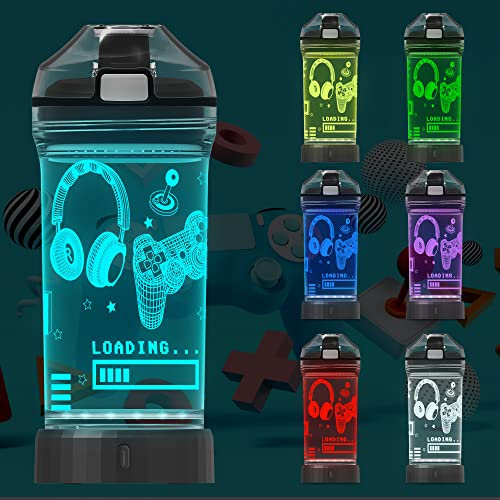 Attivolife Game leuchtende Wasserflasche, beleuchteter Kinderbecher mit 3D Gamepad Steuerung Illusionslampe, 14-Unzen Kopfhörer BPA-frei umweltfreundlich, Gamer Geschenke für Schulanfang Jungen Kinder