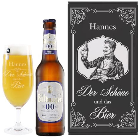 Herz & Heim® Geschenkset für Männer - Pilsglas graviert mit Flasche Bier in Geschenkbox - Der Schöne und das Bier - Geschenk für Vatertag oder Geburtstag (Bitburger 0,0 alkoholfrei)