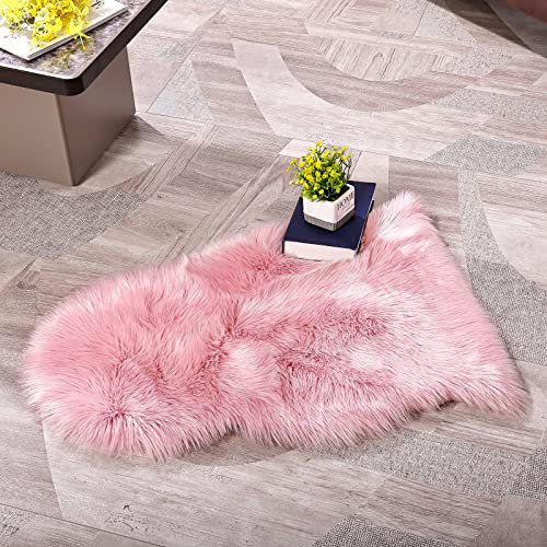 YIHAIC Faux Lammfell Schaffell Teppich, Kunstfell in Super weich Lammfellimitat Teppich Longhair Fell Optik Nachahmung Wolle Bettvorleger Sofa Matte (50 x 80 cm, Rosa)